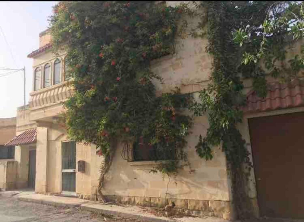 Casa Montegri Homestay *